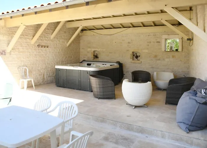 Villa Maison Avec Piscine Et Jacuzzi